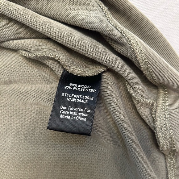 AS Revival green cropped v-neck hoodie, size small - Picture 6 of 6